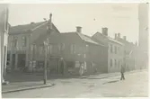 Hörnet Kaggensgatan - Fiskaregatan
Slutet av 1920-talet.

Poliskonstapel Josef Karlsson?