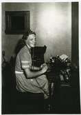 Fröken Carlsvärd anställd på A B C W Svenssons kontor, Kalmar omkring 1948-1950-talet.