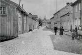 Från Storgatan i Vimmerby när 1900-talet var ungt.
