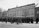 Färska nyheter från NWT:s tak efter slutsignalen i bandyfinalen 1936.