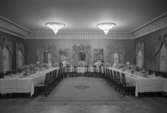 Statts festvåning dukad för måltid i samband med restauratörernas årsmöte år 1937.