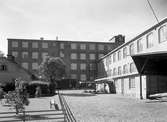 Östlind o Almquists piano- och orgelfabrik i Arvika. Bilden tagen 1938.