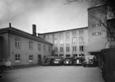 Hakonbolagets gård år 1939. Ända in på 60-talet fanns det gott om liknande gårdar i Karlstads innerstad.