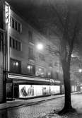 Bildsvit från varuhuset EPA på Tingvallagatan 19 tagen 1940. Verksamheten flyttades 1962 till det som nu kallas 15-huset.