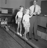 Barngymnastik.
23 september 1955.
