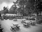 Nickebo, populär dansrestaurang fram till början av 1950-talet på en bild tagen i början på 30-talet. Efter att rörelsen avvecklats användes huset i om- och nybyggt skick av Wards möbler m fl och i år (2014) rivs hela klabbet inför nybyggnation.