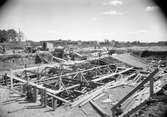 Företaget Wallin & Co bygger pumpstation och avloppsledningar på Hagaborg 1933.