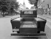 Lastfordon från Geijers motoraffär, parkerad utanför butiken på Herrgårdsgatan 17 år 1938.