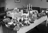 Uppdukat julbord på Kafé Mejt år 1948.