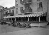 Karlstads Kaféaktiebolags restaurang Falken i Haga år 1945.