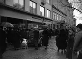 Epa kommer till stan 1935 och öppnar sitt varuhus i den nybyggda fastigheten på Tingvallagatan 19. 1962 gick flytten till det som nu kallas 15-huset.