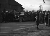 En utställning med fordon från Ford  i och omkring det vid  vid fototillfället före detta ridhuset som låg alldeles väster om Karolinen. Bilden tagen 1939.