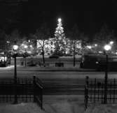 Julbild från torget år 1954.