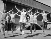 Kvinnogymnastik på Sigtuna skolgård 1935