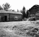 Uthus öster om Byvallen i Simeå.