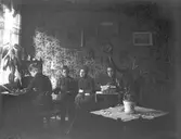 Signe Östman (Persson), eget hem i Gävle.
