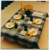 Dukning med matservis från Domus, på varuhuset i Kalmar.