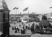 Gävleutställningen 1901. En industri- och slöjdutställning som arrangerades i samband med att det 19:e allmänna lantbruksmötet hölls i Gävle denna sommar. Utställningsarkitekt var Sigge Cronstedt. Utställningsområdet låg söder om Valbogatan mot Hantverkargatan och mellan Norra Skeppargatan och Byggmästargatan. I paviljonger visade Norrlandsföretag sina produkter. Kungligheter som besökte utställningen var kung Oscar II, kronprins Gustav och prins Carl med hustru Ingeborg.