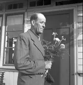 Gävleutställningen 1946
arrangerades 21 juni - 4 augusti. En utställning med anledning av Gävle stads 500-årsjubileum. På 350.000 kv.m. visade 530 utställare sina produkter. Utställningen besöktes av ca 760.000 personer.

Vinnaren av höjdgissningstävlingen

