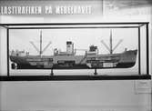 Gävleutställningen 1946. Modell av lastfartyget Industria.