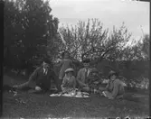 David Brundin med sina barn och en farbror som kallades 