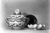 Keramikföremål. Mars 1947.