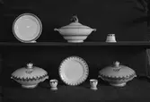 Soppterriner, fat och äggkoppar från Gefle Porslinsfabrik.