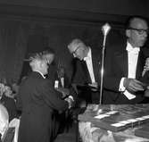 Ahlgrens Tekniska Fabrik AB, 70 årsjubileum.  Middag och medaljutdelning på Central Hotellet. 8 juni 1956.