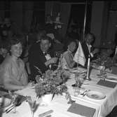 Ahlgrens Tekniska Fabrik AB, 70 årsjubileum.  Middag och medaljutdelning på Central Hotellet. 8 juni 1956.
