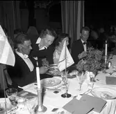 Ahlgrens Tekniska Fabrik AB, 70 årsjubileum.  Middag och medaljutdelning på Central Hotellet. 8 juni 1956.
