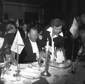 Ahlgrens Tekniska Fabrik AB, 70 årsjubileum.  Middag och medaljutdelning på Central Hotellet. 8 juni 1956.
