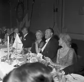 Ahlgrens Tekniska Fabrik AB, 70 årsjubileum.  Middag och medaljutdelning på Central Hotellet. 8 juni 1956.
