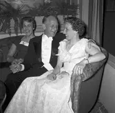 Ahlgrens Tekniska Fabrik AB, 70 årsjubileum.  Middag och medaljutdelning på Central Hotellet. 8 juni 1956.
