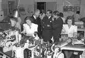 Ahlgrens Tekniska fabrik. Interiör från fabriken.           26 oktober 1948. Pressvisning.