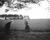 Ida och Hanna. Åby. Den 4 juni 1906.