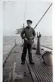 Gåva av Kenneth Larsson, son till Gösta Larsson. Fotografier från Gösta Larssons tjänstgöring i flottan. Fotografier från 1937 - 1954.
Ubåten Valen