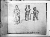 Foto av teckning utförd av Kilian Zoll (1818-1860). Barn från Gåfvetorp i Allbo härad, Småland. Flickor i lång kjol, förkläde och sjal knuten under hakan. En pojke i rock och skärmmössa.