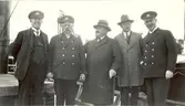 Kalmarsundsbolaget. Fr.v. Juhlin, Svensson, fartygsinspektör Ohlsson och ytterst t.h. Klintwall.