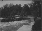 Gefle stadsträdgården.

Gustav Arvid Asplund, verkmästare på Gefle Porslinsfabrik 1910-talet
Förmodligen var han även anställd på föregångaren, Gefle kakelfabrik
Bilderna har han själ identifierat, bildtexterna är också hans egna.