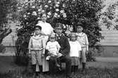 Familjen Bäckström. Barnen från vänster Erik, Greta, Gunhild och Gunnar.