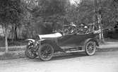 Josef vid ratten i en Windhoff 1912-1914, tillsammans med fem andra män.