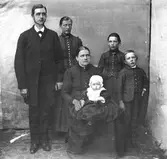 Okänd familj från Hedesunda

