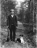 Okänd man på jakttur.