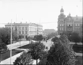 Korsningen Nygatan och Norra Kungsgatan
Gevaliapalatset och Gefleborgs Läns Enskilda Bank ståtliga byggnader.

