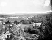 Hofors bruk började utvecklas i slutet av 1600-talet.
Svensk Kullagerfabriken SKF köpte bruket 1916.

Hofors med dess masugnar, bessemerverk, gjuteri och
stora mekaniska verkstäder.