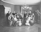 Porträtt på Sigrid Göransson med familj

Sandvikens Jernverk grundades av Göran Fredrik Göransson år 1862.







