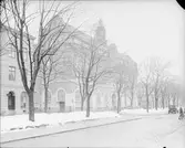 Post- och telegrafhuset togs i bruk 1913. Huset hat tegelfasad, murad i mönster, och en mäktig huvudentré.




















