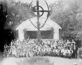 S.G.U.-kongress i Godtemplarträdgården
en midsommarafton.

Den kallades även Sommarteatern.



