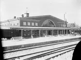 Södra Station
byggdes 1926 för Ostkustbanan och Uppsalabanan

Maxim
