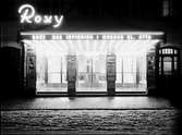 Biografen Roxy

Invigningsdagen år 1935 av biografen på Drottninggatan 14. Som första film lockar man med tecknat, Max Fleischers 